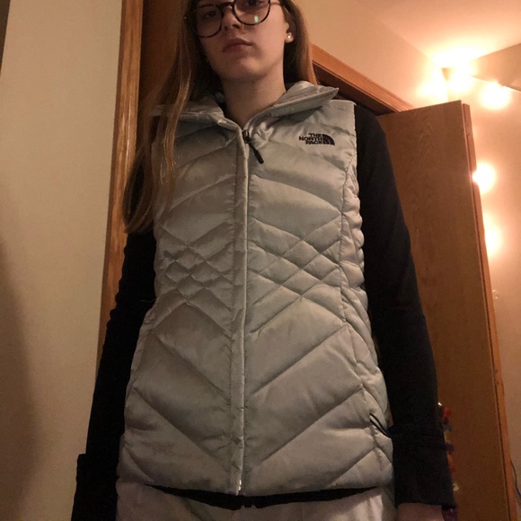 The North Face Silver Women’s Vest - Picture 2 of 5